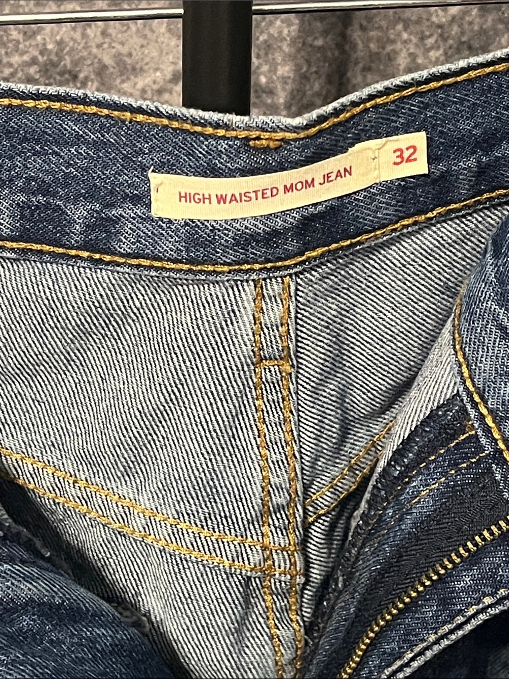 Levi's High Waisted Mom Jean - Dark Blue Denim
